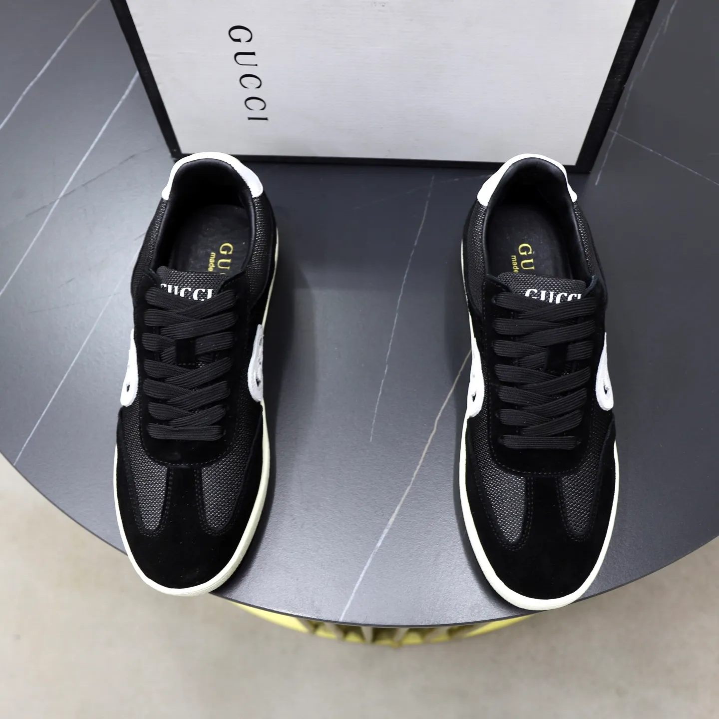 Men's shoes: 400💰🙅‍♂️🙅‍♂️🙅‍♂️ Brand: GUCCI Standard code: 38-44 (45 customized) Grade: Same as the official website Material: Original leather splicing Comfortable and breathable lining Original wear-resistant outsole Style category: Men's fashionable casual shoes Running sneakers Noble luxury brand elements Top luxury Color: actual picture color